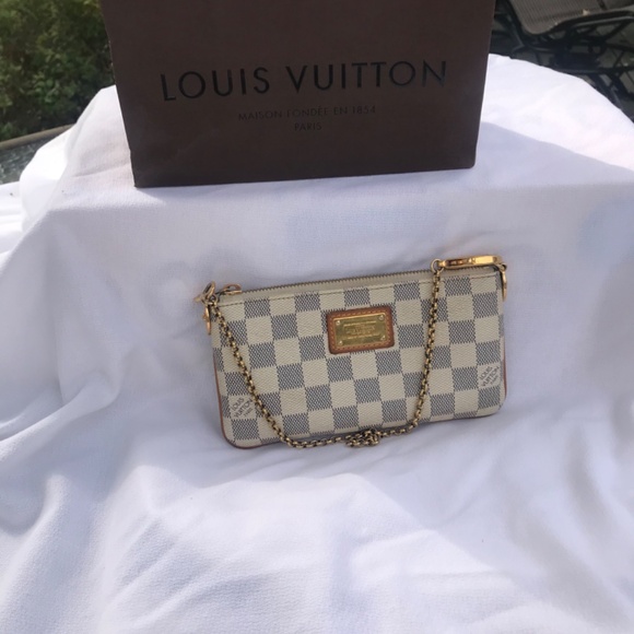 Louis Vuitton Damier Azur Pochette Milla MM - Picture 6 of 10